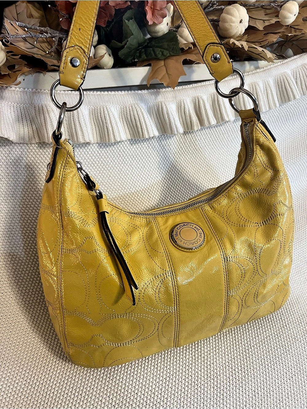 🍯🐝Vintage Coach Yellow Patent Leather Hobo Bag ✨